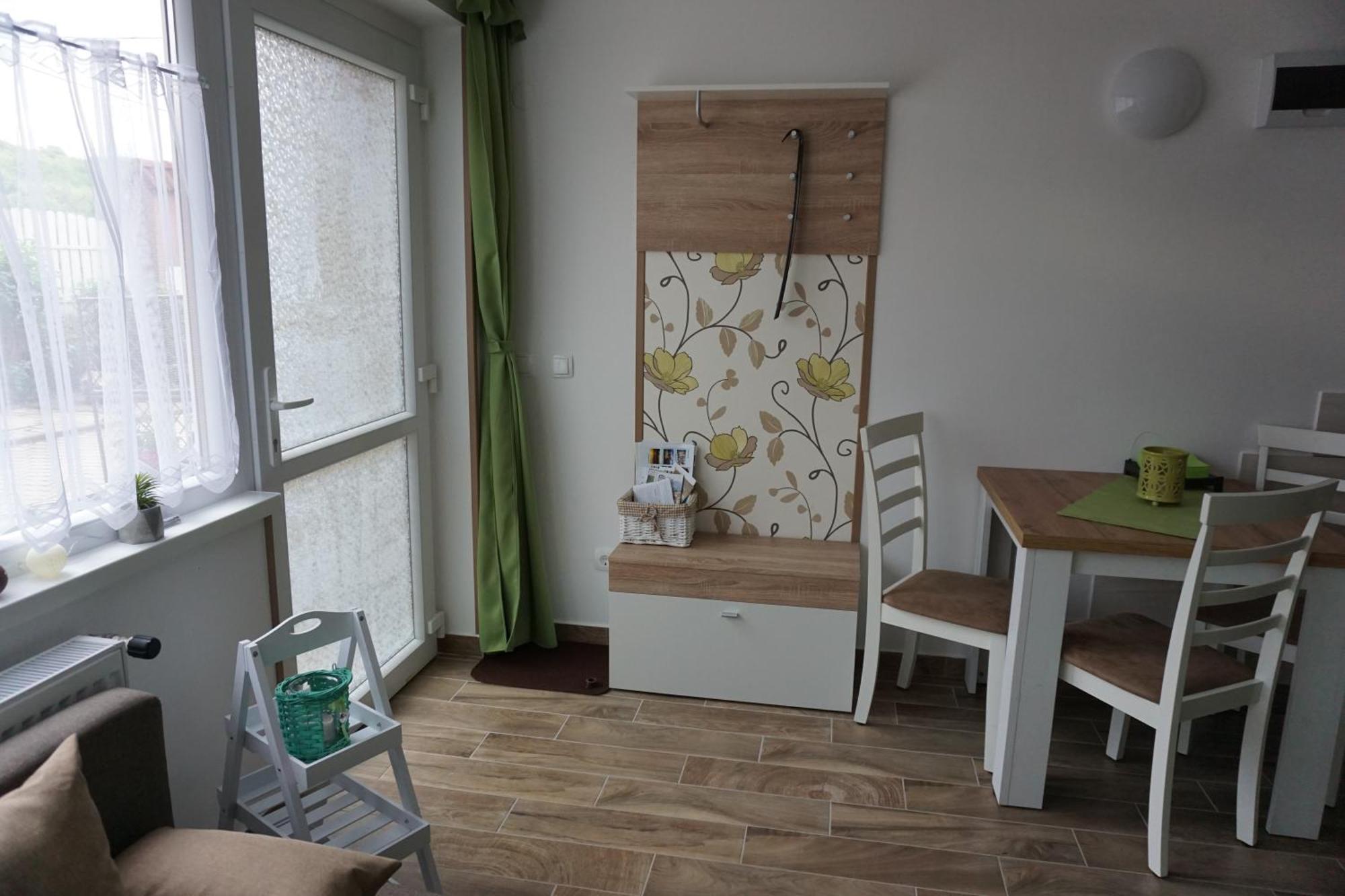 Berc Apartman Egerszalók Exteriör bild
