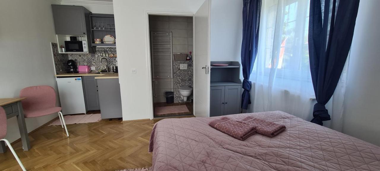 Berc Apartman Egerszalók Exteriör bild