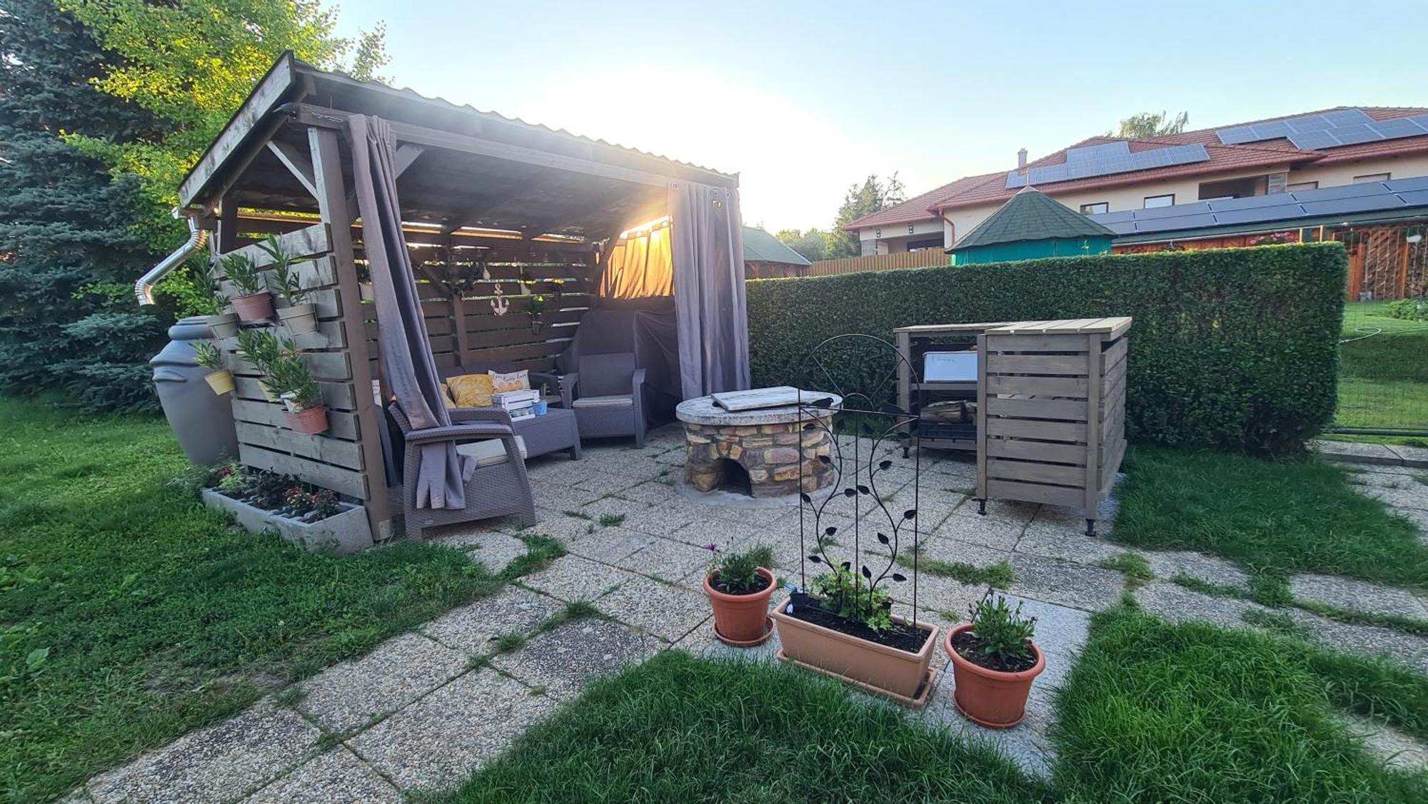 Berc Apartman Egerszalók Exteriör bild