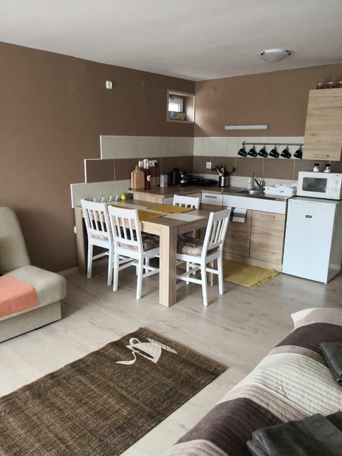Berc Apartman Egerszalók Exteriör bild