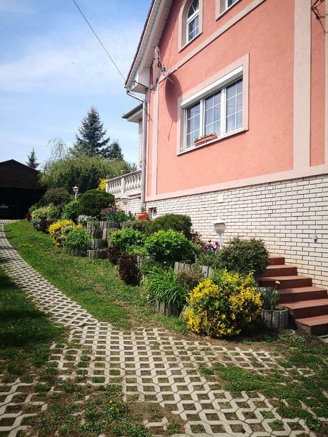 Berc Apartman Egerszalók Exteriör bild